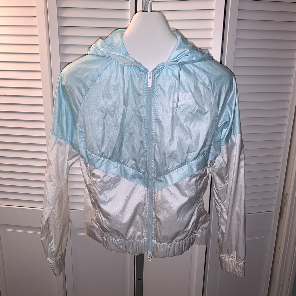 Nike raincoat/windbreaker